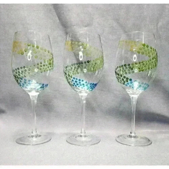 Yellow Green & Blue Ombre Polka Dot Swirl Wine Glass 20 oz (Set of 3 Glasses) - Picture 2 of 4